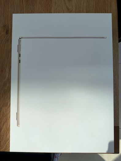 Sealed Macbook Air 2025