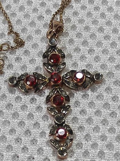 Sterling silver cross pendant necklace