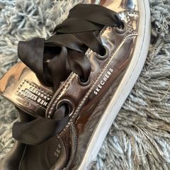 Sketchers trainers
