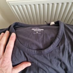 men's t-shirts