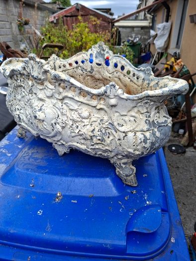 Very Large Heavy Antique French Cast Iron Outdoor Planter, featuring ornate Rococo or Louis XV style decorations, organic scrolls, and swags Luxury Flower Holder of its time