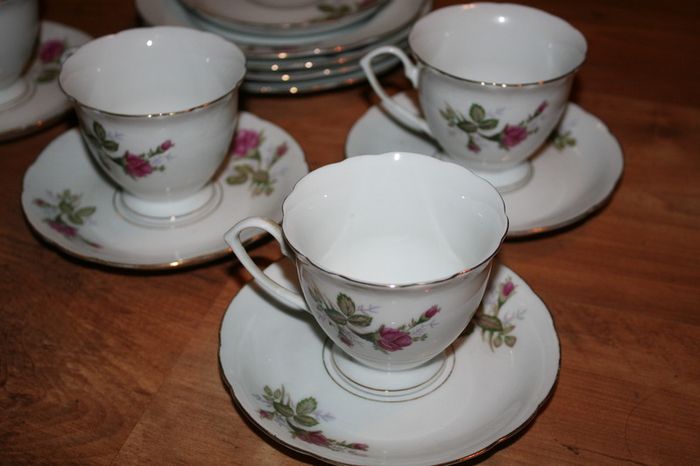 Porcelain set