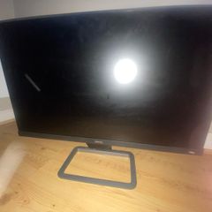 gaming monitor