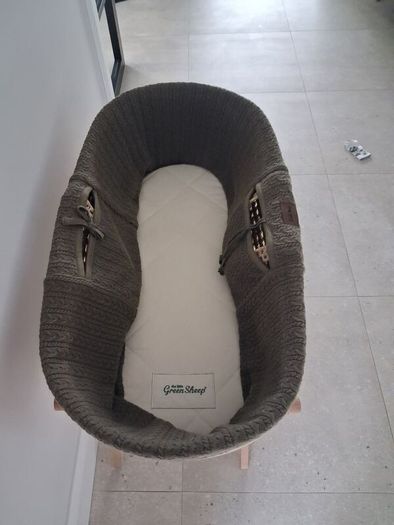 Green sheep moses basket