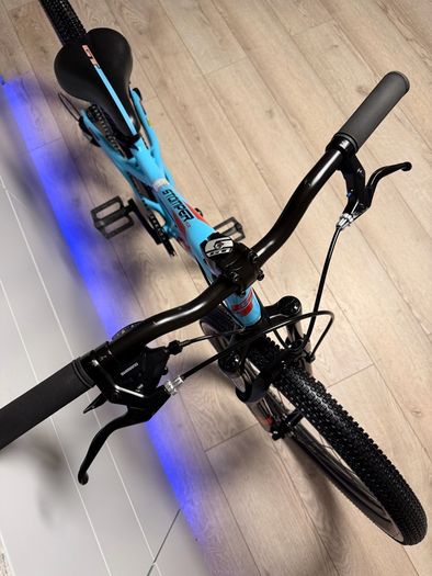 GT Stomper PRO Disc Junior Bike 24 inch (Like New)
