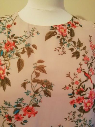 FREE POST New Look Pink Floral Top Blouse With Birds UK 8 EU 36 Excellent Condition