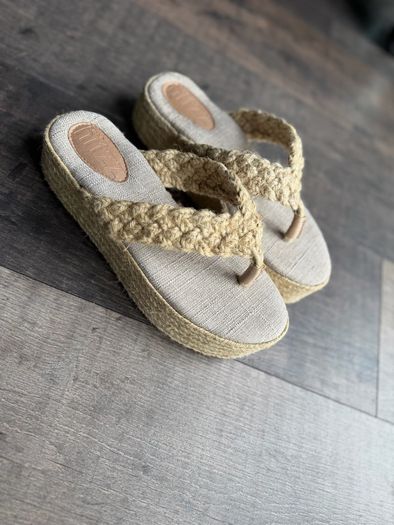 Hitzz natural jute platform flip flop sandals-handmade in Brazil. Size 39/6