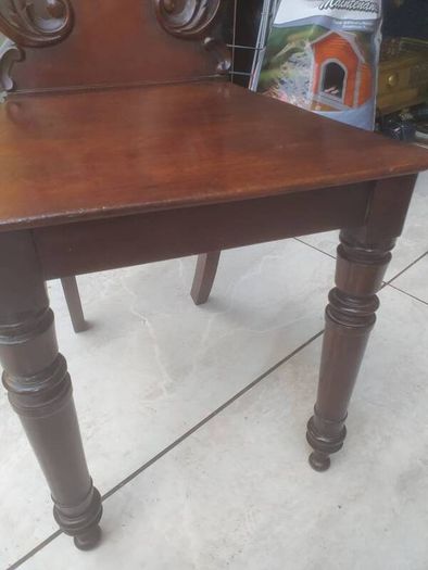 Victorian mahoganh hall chair