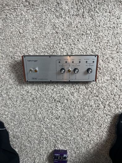 Behringer 646 Reverb