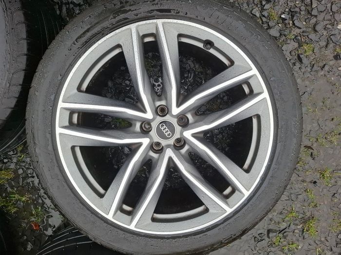 21" Genuine Audi Q7 S Line Alloys with tyres