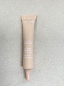 Clarins everlasting concealer shade 02.5 used once