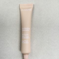 Clarins everlasting concealer shade 02.5 used once