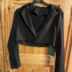 Cropped Blazer