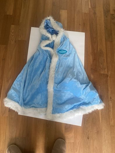 Halloween costume Elsa