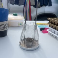 Wind light / candle holder