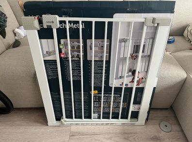 Baby safety gate / stair gate / safety 1st