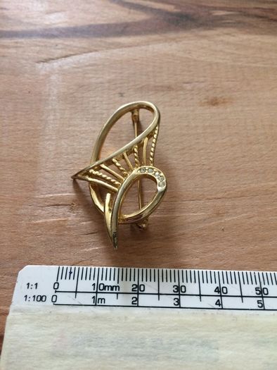 Brooch