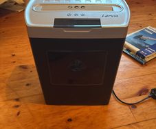 Lervia paper shredder