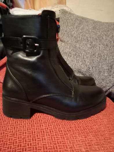 Now reduced price ! Fab Chunky Boots