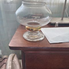 Tea light candle holder