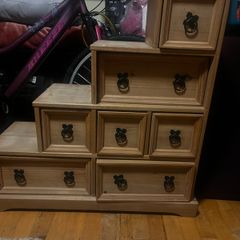 Corona staircase storage unit