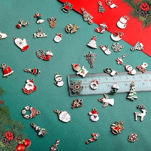 50pcs Christmas Charms Cute Alloy Christmas Pendant Reindeer Snowman jewelry Charm for DIY Necklace Bracelet