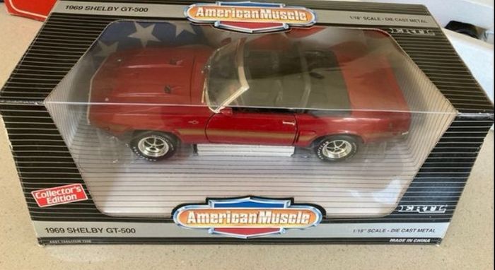 Ford Mustang Collection 1/18 USA Market ERTL