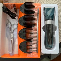 (NEW, NEVER USED) Pet Grooming Set | Complete 8 Accessories for Cats or Dogs | Quiet | 120min Charge | LCD Screen | Electrical Trimmer with Attachments