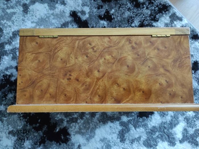 Jewellery box