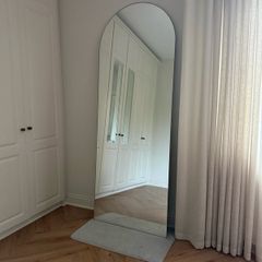 Luna Leaner free standing Mirror