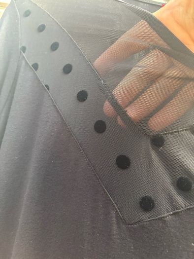 Ladies Guess top