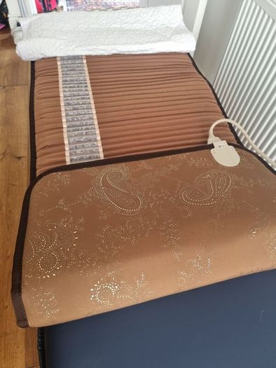 Amethyst Far Infrared Biomat w/Pillow - Professional Health Practitioners