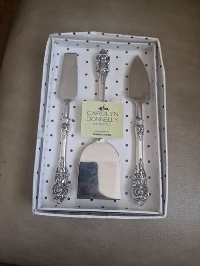 cheese knives