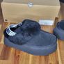UGG Slippers Size 6 New/Never Worn Image 2