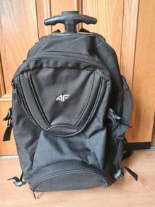 travel backpack on wheels