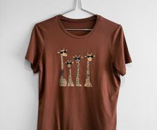 Pre Owned Brown Giraffe Graphic T-Shirt with Sunglasses