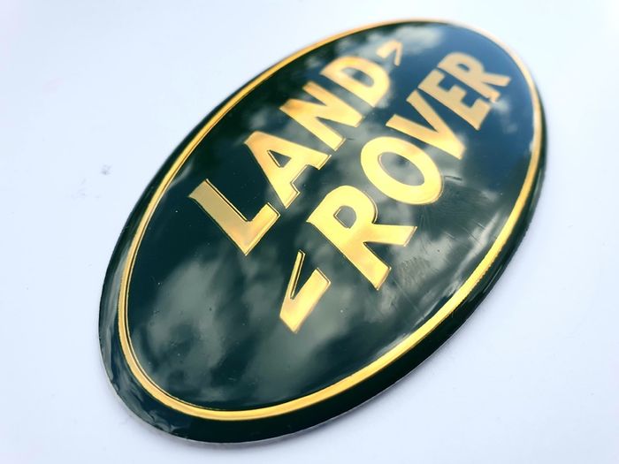 LAND ROVER Defender SVX Green and Yellow (gold) letters GRILL OVAL BADGE 105mm - 53mm 105  53
