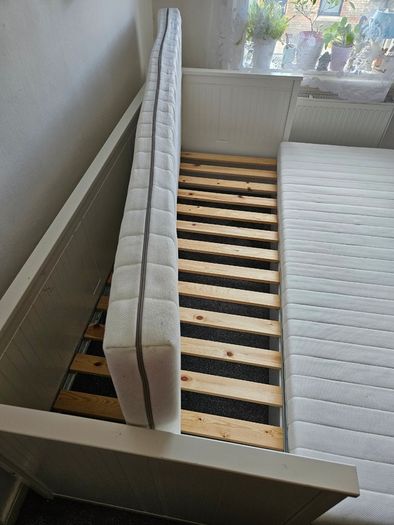 Double/single bed with storage