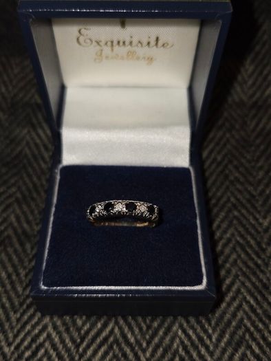 9ct Gold Sapphire and Diamond Ring