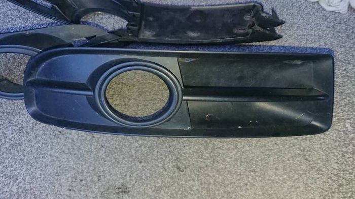 Genuine Audi a4 b6 b7 saloon estate floor mats carpet. Three spoke s-line multy function steering wheel airbag glove box etc.. Parts breaking
