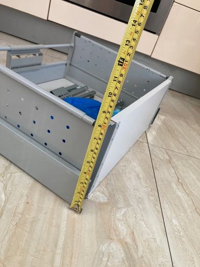 Kitchen pull-out drawer inserts - grey