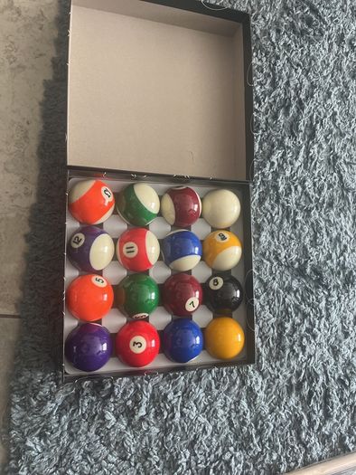 Pool balls