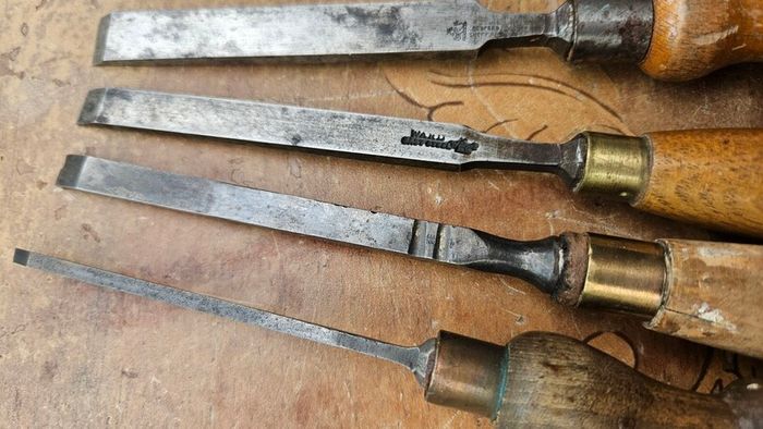 7 chisels