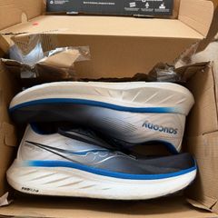 Saucony Ride 18 men's runners Size 9.5 UK