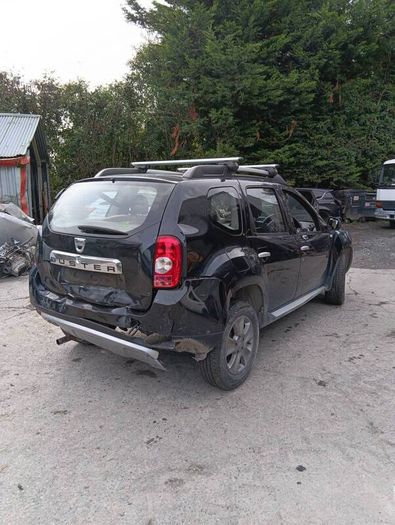 Breaking Dacia duster 2015
