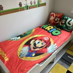 Super Mario bedspread