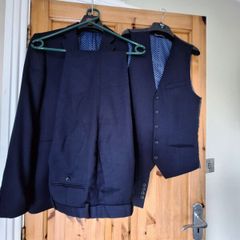 Boys/mens 3 piece navy  suit for sale - worn once - perfect for TY Ball, Debs, race day , wedding
