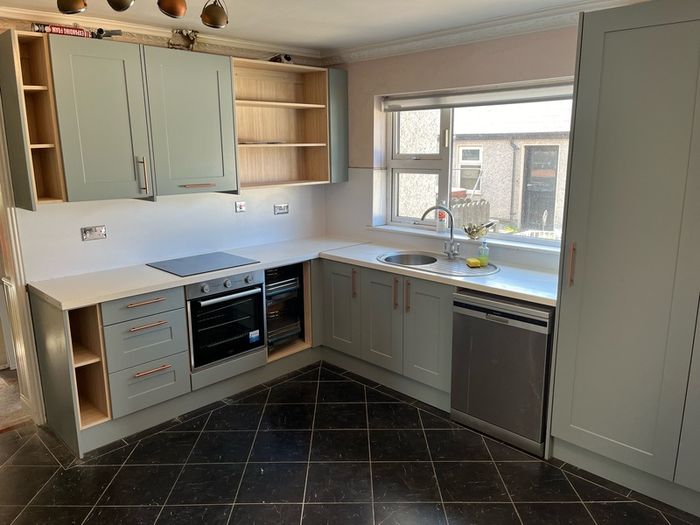 kitchen fitting hand made or other