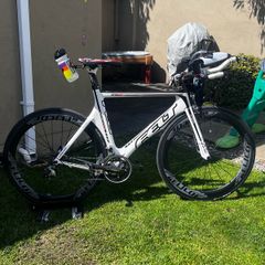felt B16 TT bike