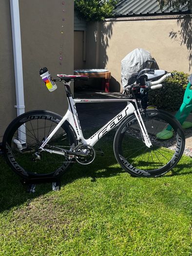 felt B16 TT bike
